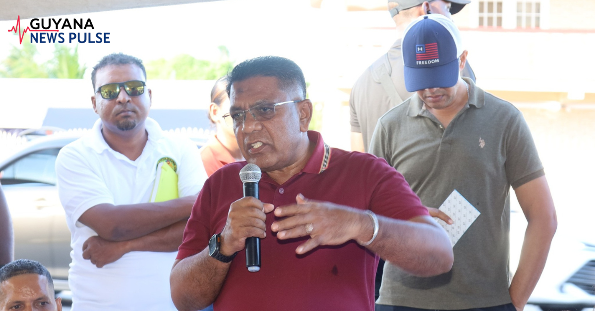 Agri. Minister commits to working with Den Amstel farmers to boost production