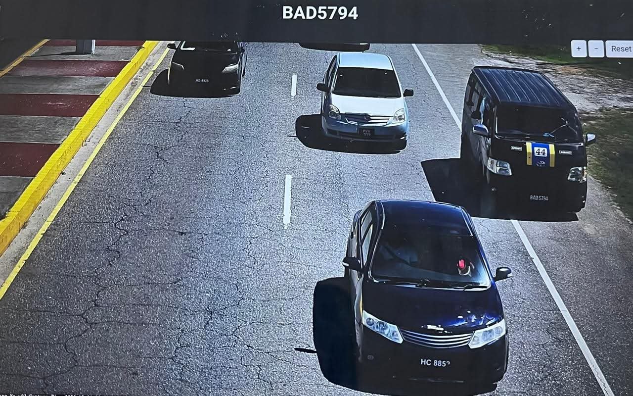 “Third Lane” Offences: Three minibus drivers fined as nine others summoned